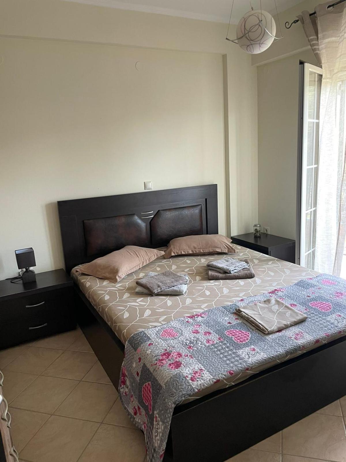 Bados House Apartment Kato Garouna Luaran gambar
