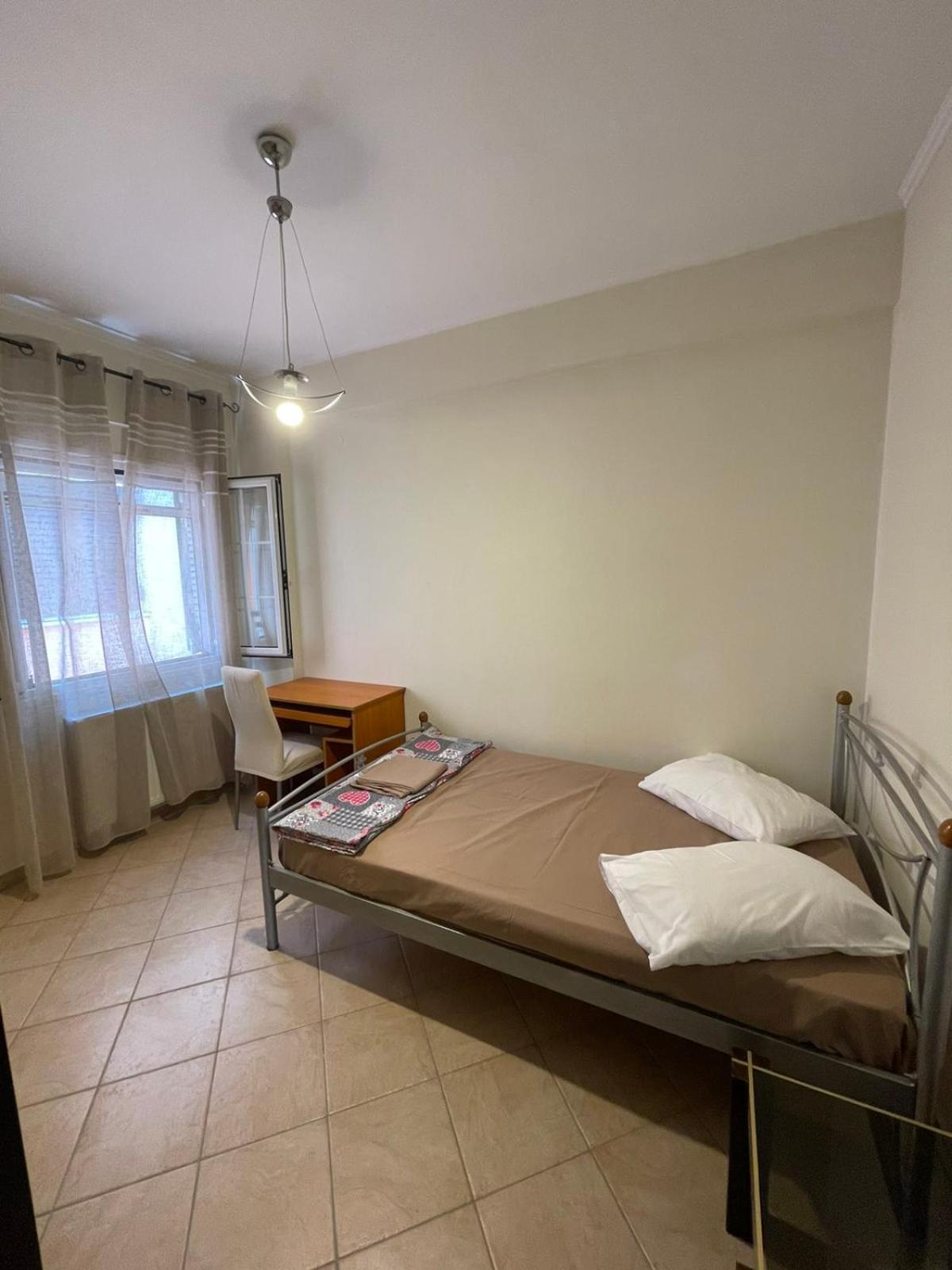 Bados House Apartment Kato Garouna Luaran gambar
