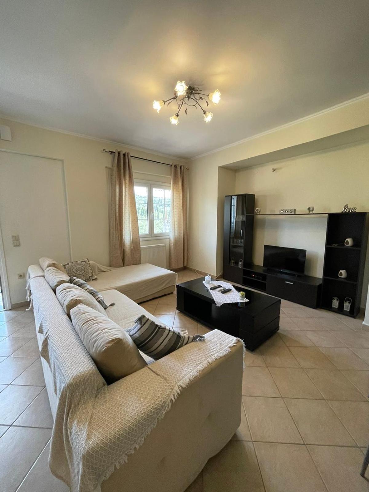 Bados House Apartment Kato Garouna Luaran gambar