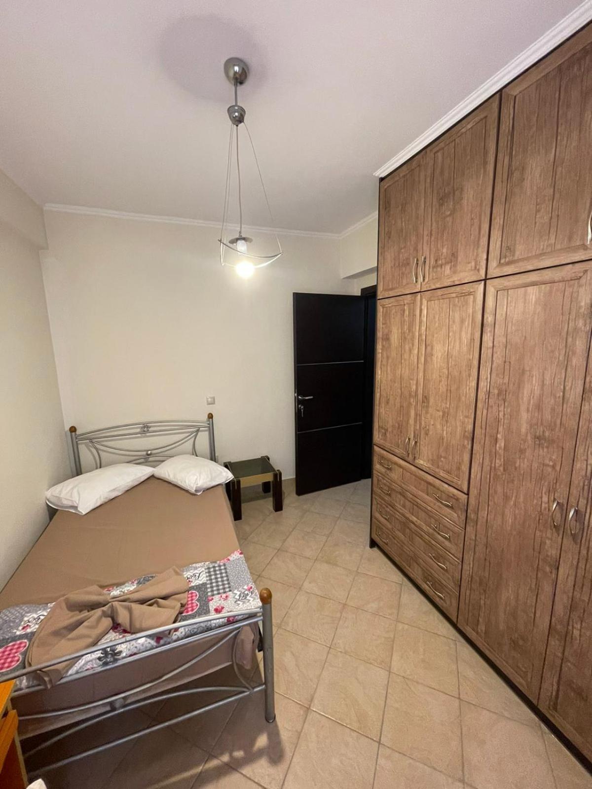 Bados House Apartment Kato Garouna Luaran gambar